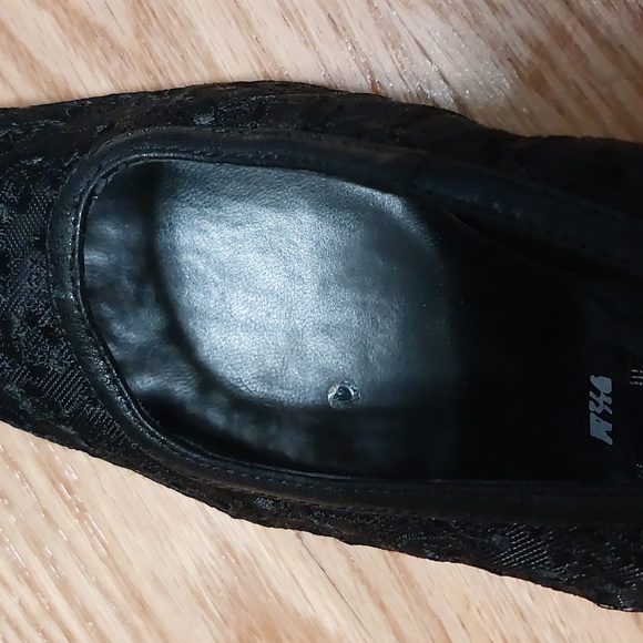 J. Renee Black EMB.Mesh Pandora Kidskin Heels - Picture 12 of 15